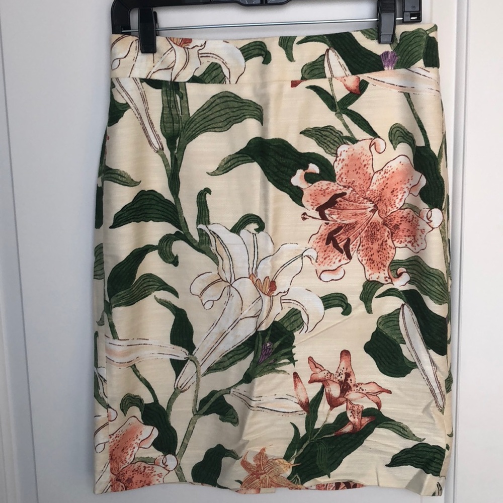 Ann Taylor Floral Lily Flower Pencil Skirt - Cream Green Pink